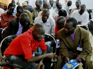 Discussing non-violence in South Sudan (Photo: Nigel Heywood)