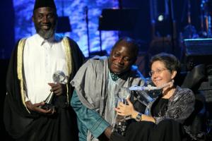 Nigerians receiving award from Dr Jeni Stepanek (Photo: Krithi Mahalingam, courtesy of WAFF)