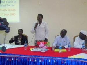 Below (centre) Minister H.E Dr Nadia Arup Dudi, Youth, Culture and Sport, (right) Madam Angelina Teny IofC South Sudan Chair, (left) Rev Bernard Oliya suwa, Acting Secretary General Committee for National Healing, Peace and Reconciliation, (far left) Sheikh Juma of the Islamic council South Sudan